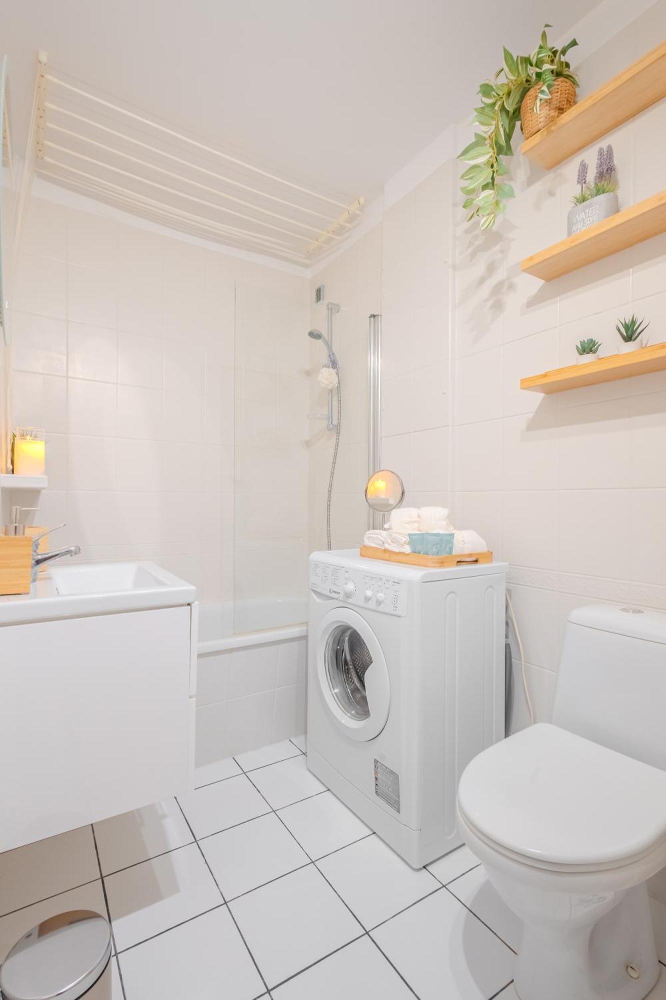 ワルシャワRezydencja Filmowa- Wygodny Apartament 10 Min Od Lotniska I Centrumアパートメント エクステリア 写真