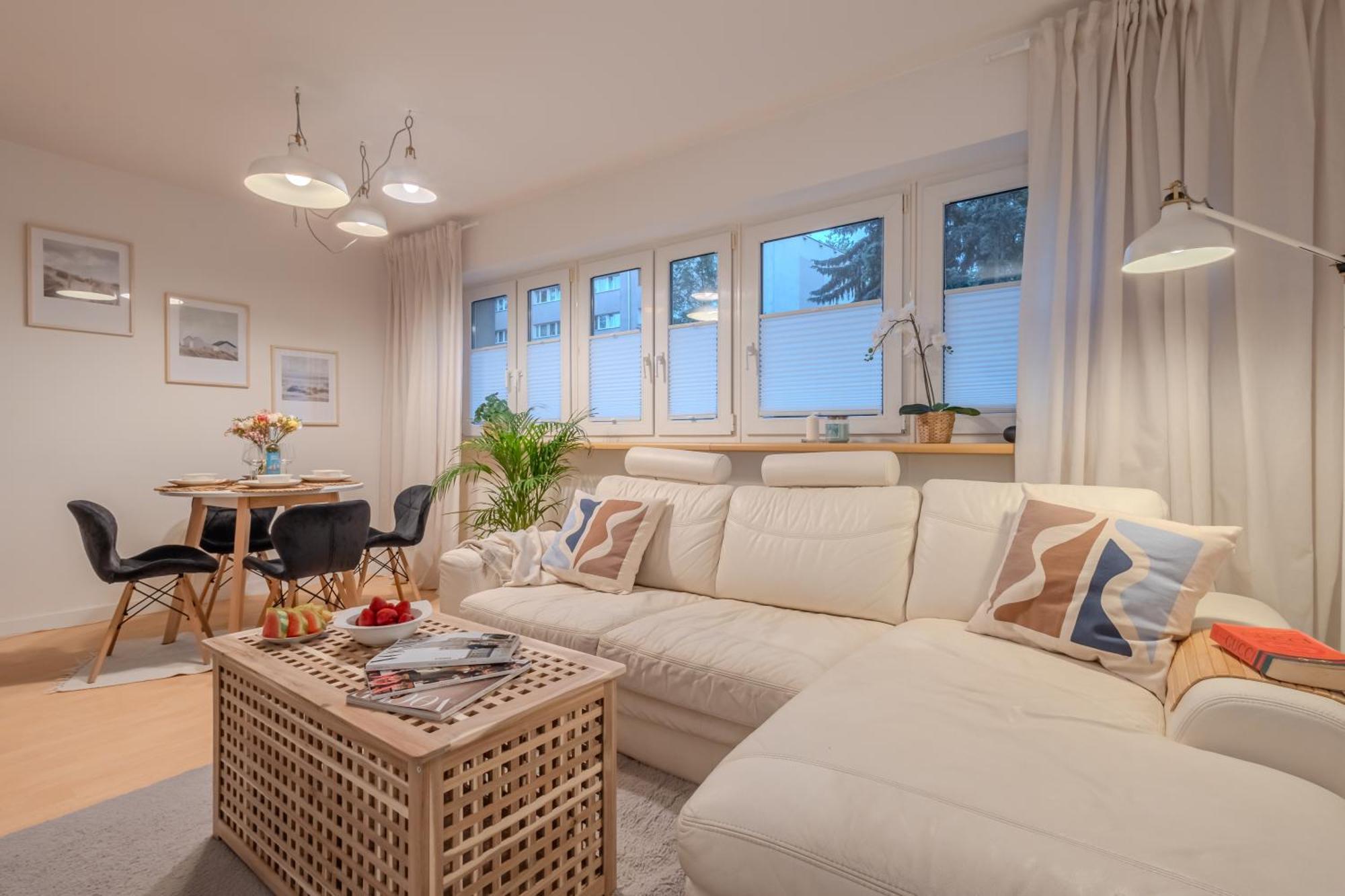 ワルシャワRezydencja Filmowa- Wygodny Apartament 10 Min Od Lotniska I Centrumアパートメント エクステリア 写真