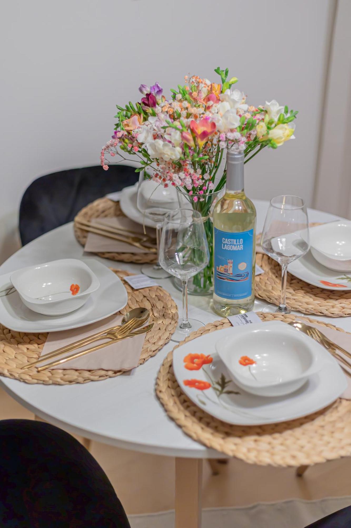 ワルシャワRezydencja Filmowa- Wygodny Apartament 10 Min Od Lotniska I Centrumアパートメント エクステリア 写真